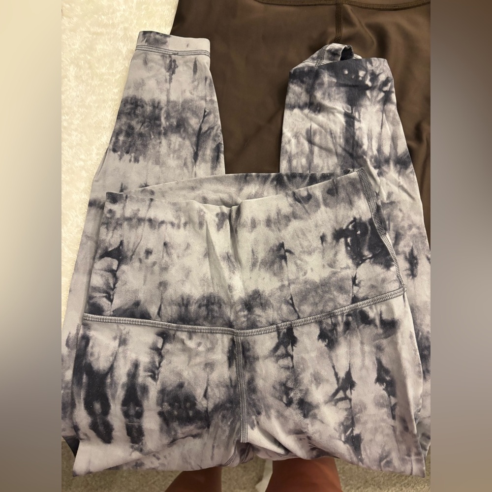 lululemon athletica Tie-Dye Leggings - Black and Gray